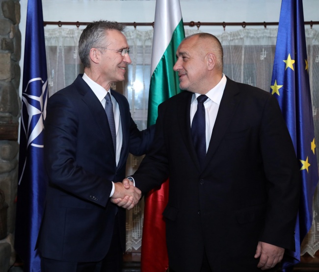 Борисов се срещна с генералния секретар на НАТО в София
