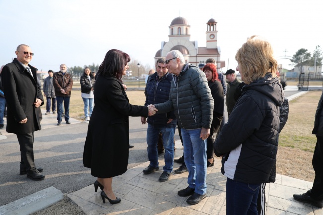  Цвета Караянчева и народните представители от ГЕРБ в 19-и МИР – Русе посетиха Бяла