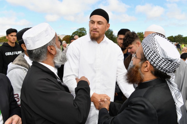 Нова Зеландия почете паметта на 50-те убити в джамиите в Крайстчърч