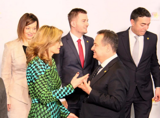  Екатерина Захариева участва в срещата на външните министри от Берлинския процес във Варшава
