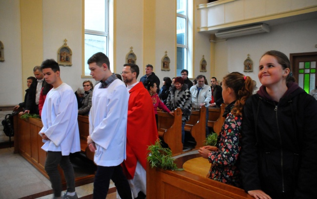 Католици и арменци в Бургас посрещнаха Цветница