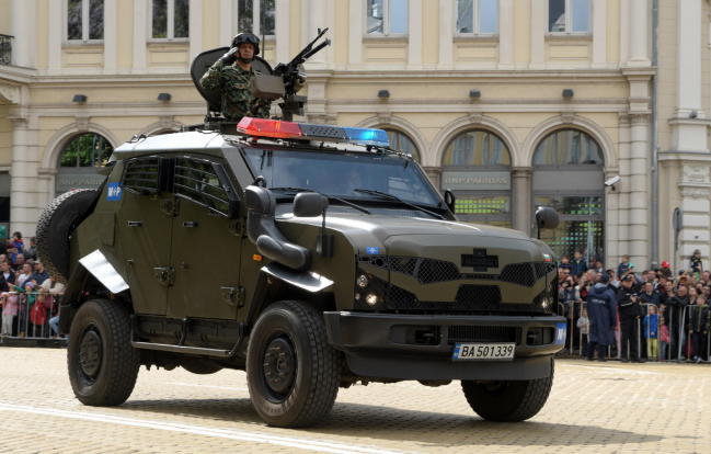 Традиционният Гергьовденски парад на въоръжените сили се проведе в София