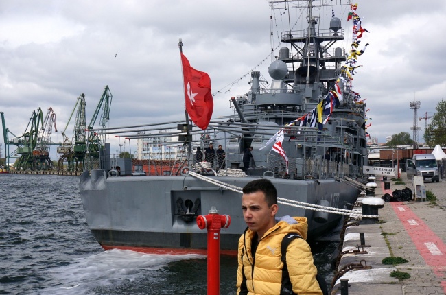Турски бойни кораби акостираха във Варна