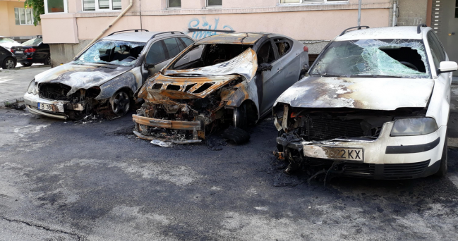 Три коли изгоряха във Варна