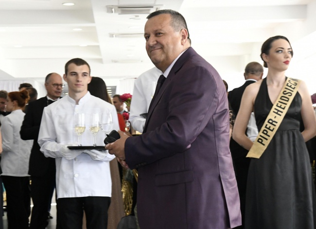 Бойко Борисов уважи петия годишен бал на КРИБ