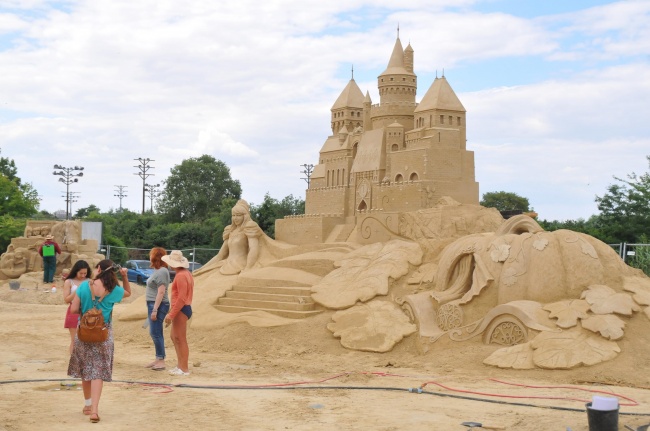 Показват любими детски герои в 12-ия Фестивал на пясъчните скулптури