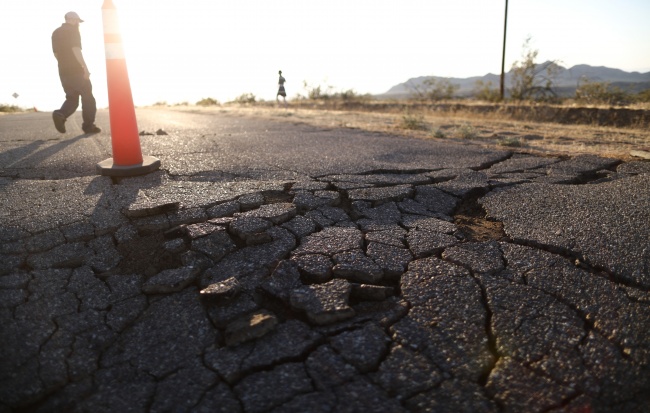 Земетресение с магнитуд 6,4 удари Южна Калифорния