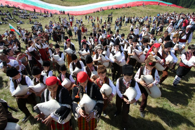 Рожен събра над 200 000 българи от страната и чужбина