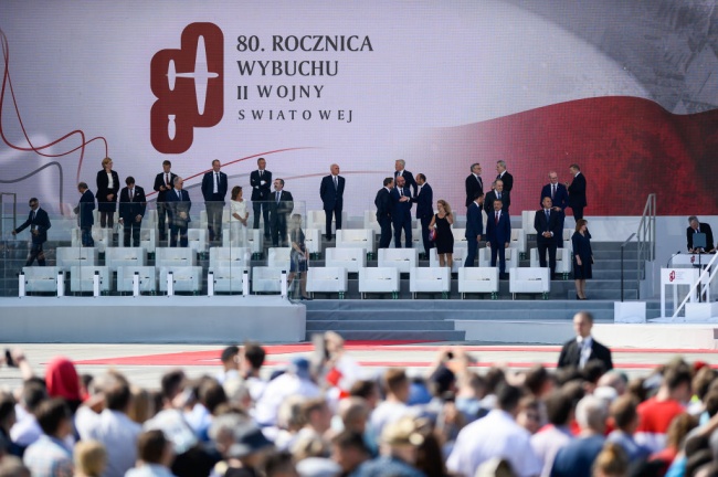 Започна церемонията за 80- годишнината от началото на Втората световна война във Варшава 