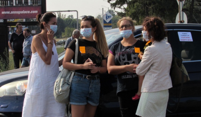 Протест за чист въздух в Русе блокира граничния пункт Дунав мост