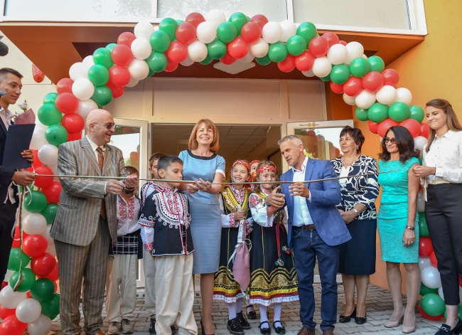 Красимир Вълчев и Йорданка Фандъкова откриха новата учебна година в Първа английска езикова гимназия