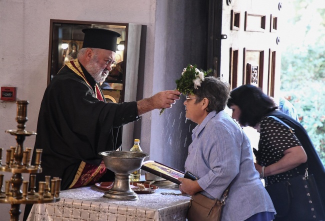 Патриарх Неофит отслужи Архиерейска света Литургия в храм