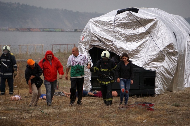 Спасяване при самолетна катастрофа се разигра на плаж във Варна 