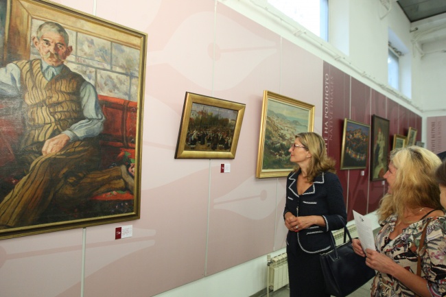 Екатерина Захариева откри изложбата ''Дипломация и изкуство"