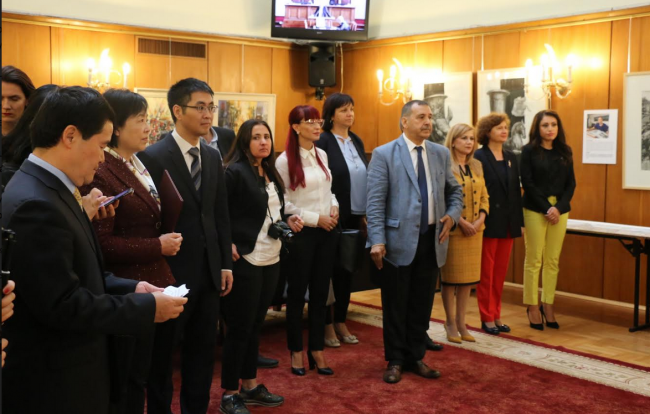 В НС откриха изложба, посветена на 70-ата годишнина от дипломатическите отношения между България и Китай