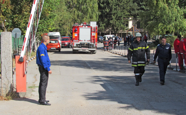 Пожар избухна в цех за взривни вещества във военния завод "Дунарит" край Русе