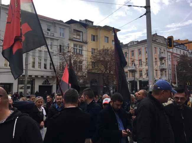 ВМРО с протест пред Съдебната палата срещу предсрочното освобождаване на Полфрийман 