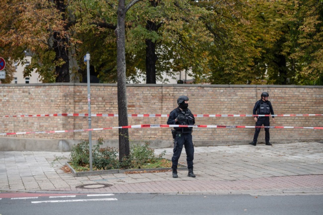 Втора стрелба в Германия, властите разследват тероризъм