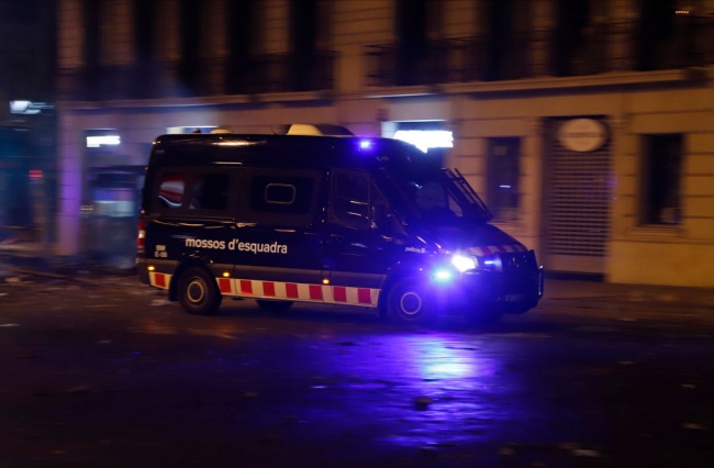 Протести в Каталуния: Стотици са ранени 