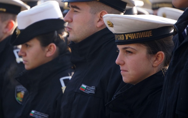 Военноморското училище във Варна чества своя патронен празник