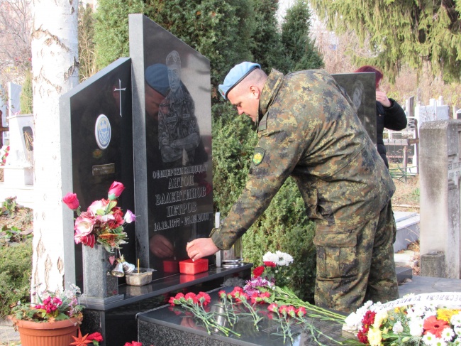 В Русе почетоха паметта на загиналия в Кербала Антон Петров