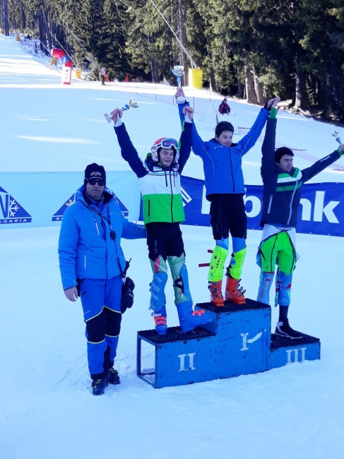  Летящ първи старт за младите надежди в ски алпийските дисциплини