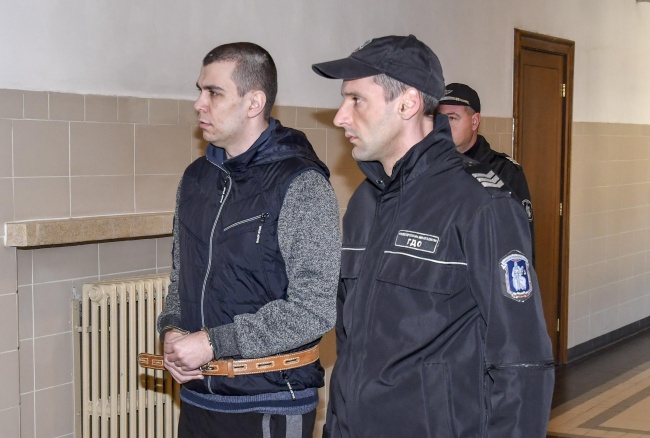 Гледат делото срещу Викторио Александров, убил приятелката си и детето им 
