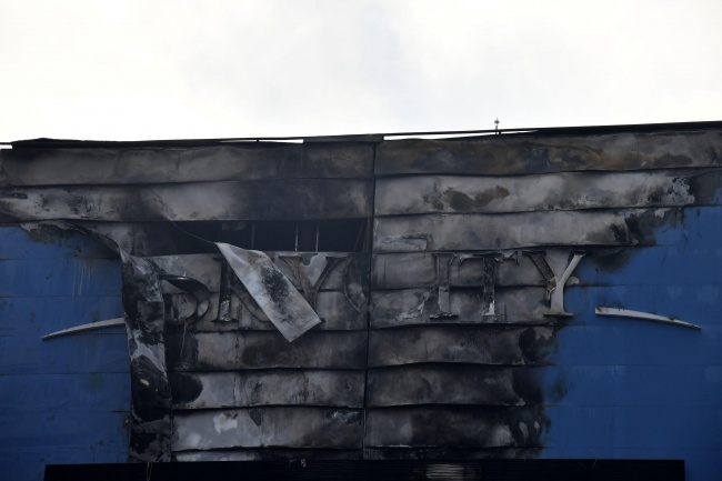 Пожар унищожи част от столичен мол