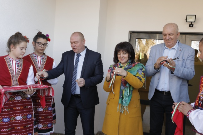 Цвета Караянчева откри нова детска градина в село Бело поле