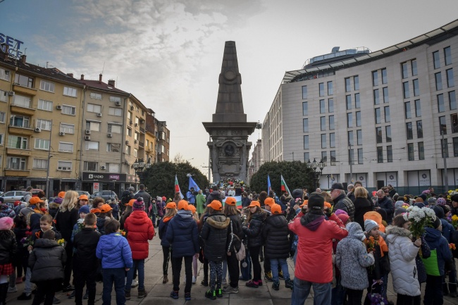 Стотици се поклониха пред паметта на Левски в София