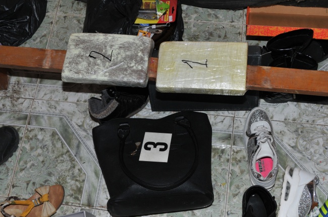 Откриха 2 кг кокаин в дома на млад мъж в Бургас