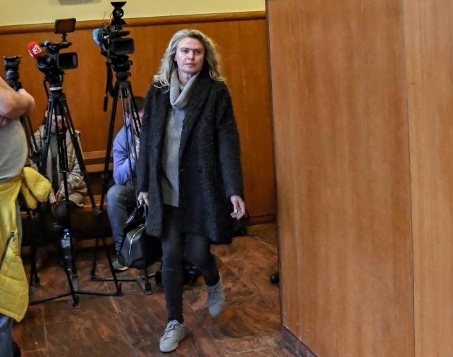 Съдът гледа мярката на жената на Васил Божков