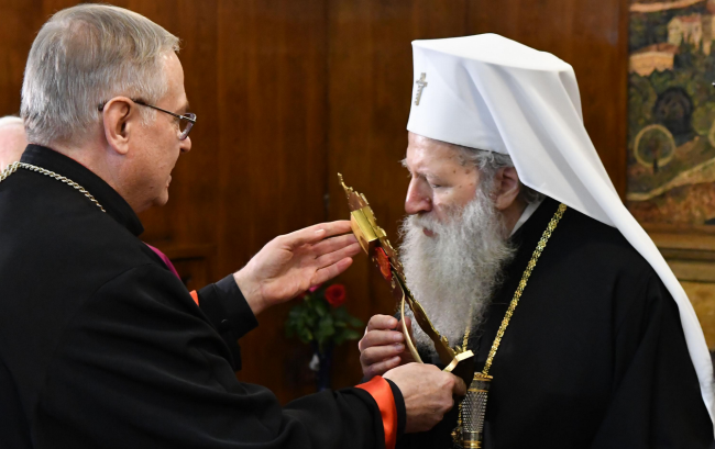 Патриарх Неофит прие дарените от Папата мощи на свети Климент и свети Потит