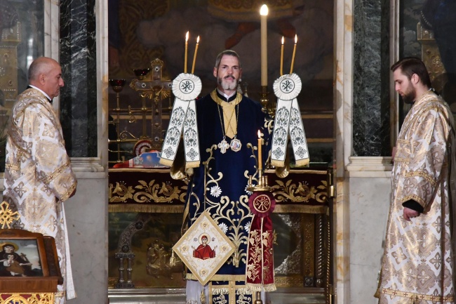 Патриарх Неофит започна празничното богослужение за Цветница