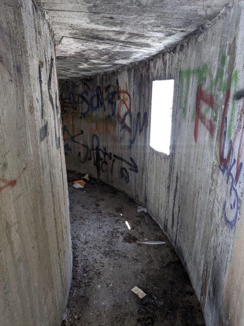 Детски замък във Варна е превърнат в тоалетна