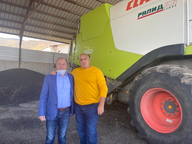 Борисов посети ферма в Пловдивско