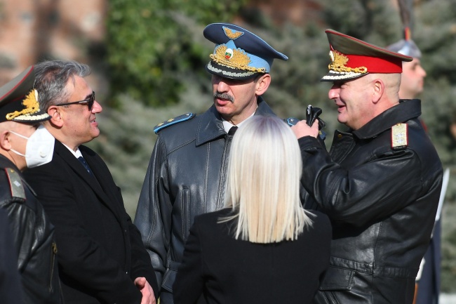 Традиционен празничен водосвет на бойните знамена и знамената светини на Българската армия