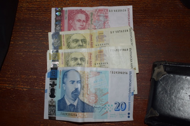 Арестуваха трима полицаи в Русе, масово искали подкупи 