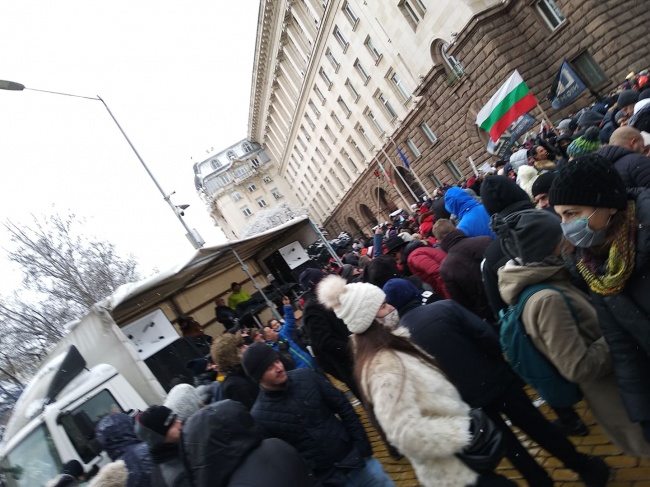  Собственици на заведения на протест в центъра на София