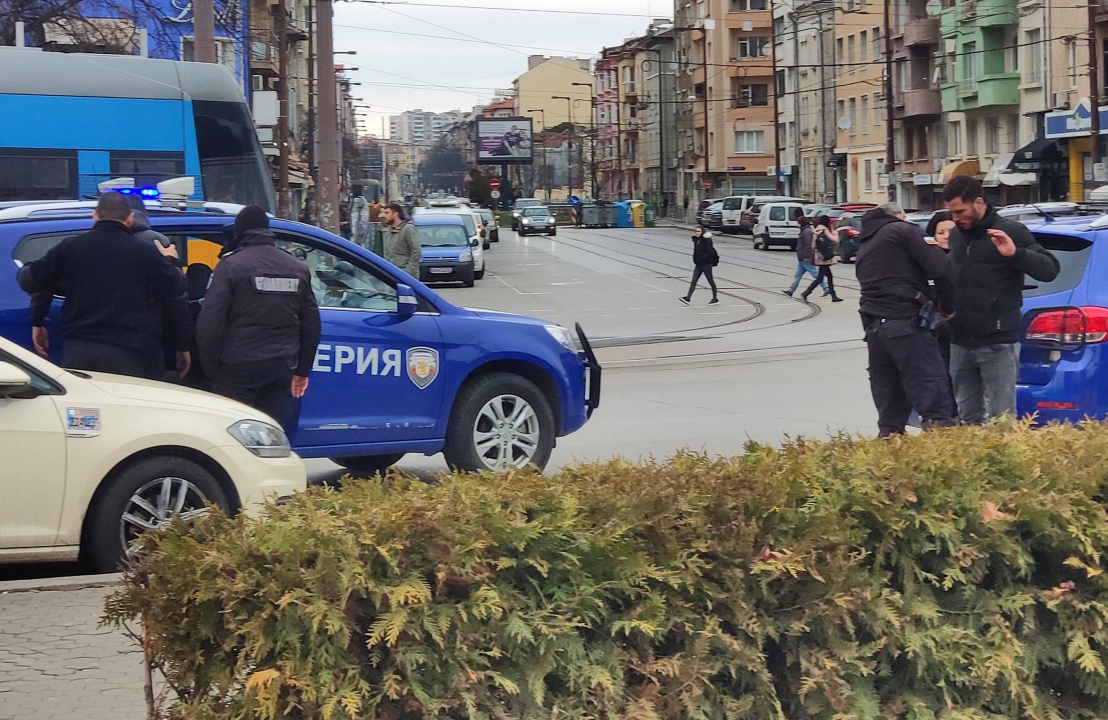 Арестуваха трима чужденци в центъра на София