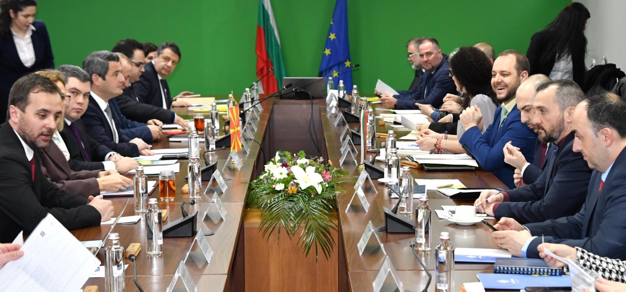 Седем министри заседават във второто заседание на българо-македонската група за зелен преход и дигитална среда в МОСВ