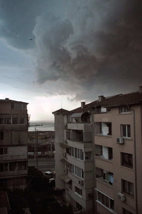 Мощна буря удари Бургас