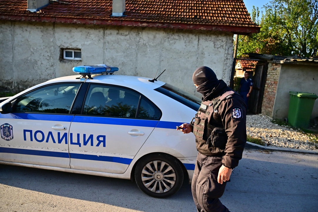 Полицията във Варна задържа 9 души за купуване на гласове