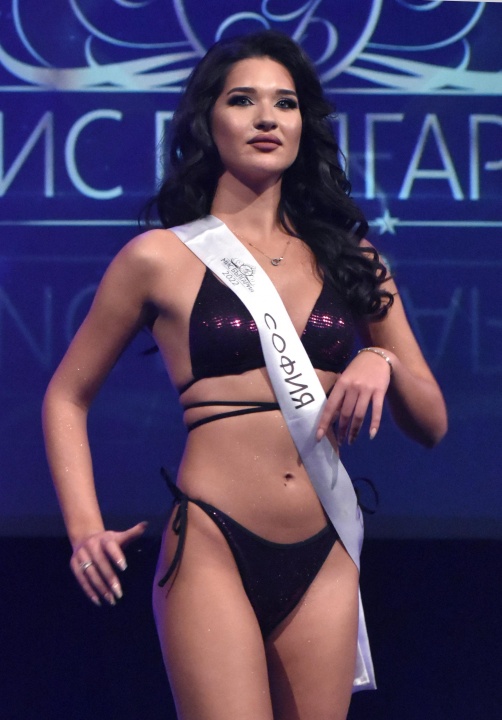 Александра Кръстева от София е новата Мис България.