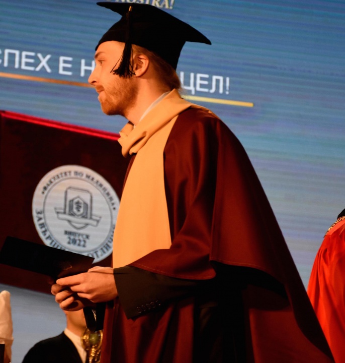 352-ма лекари получиха дипломите си от Медицински университет - Варна