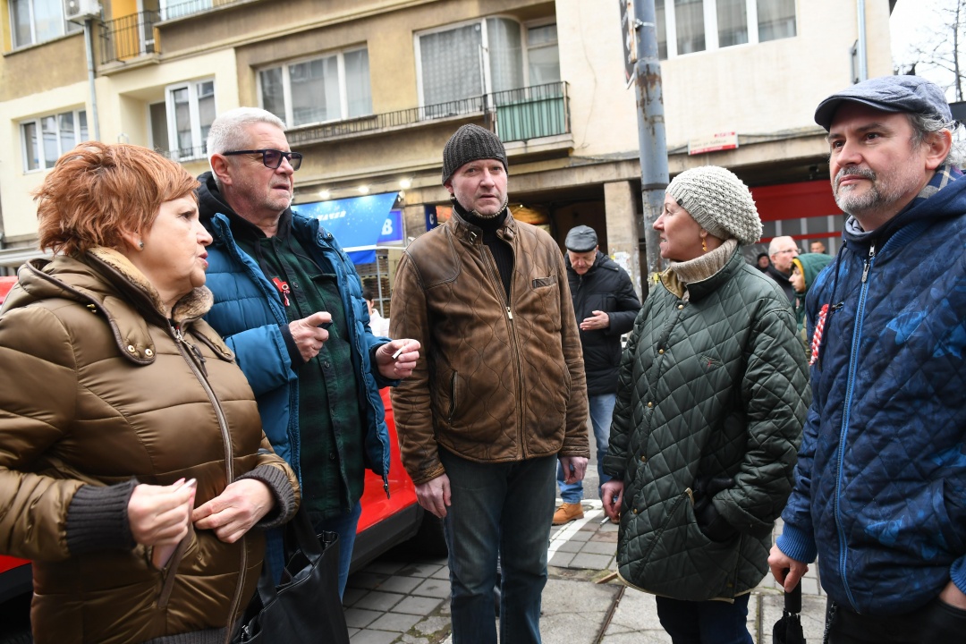 Протест в София иска оставката на директора на Народния театър
