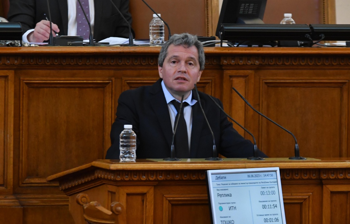 Парламентът избра кабинета ''Денков-Габриел''