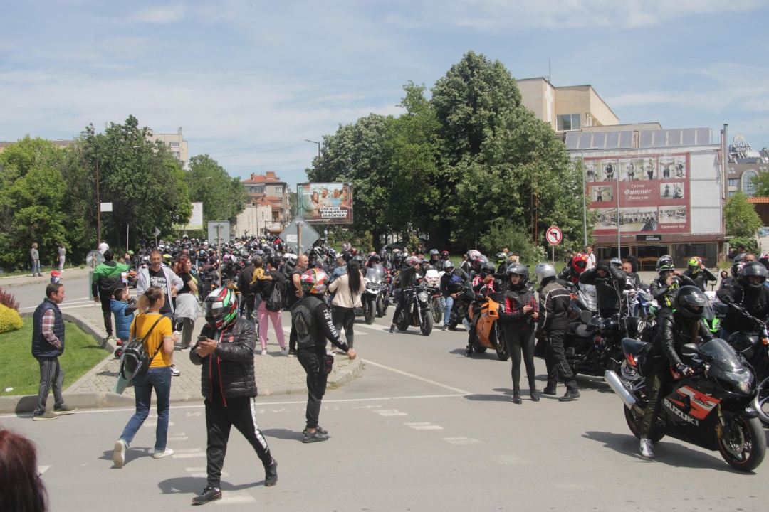 Над 5000 рокери се събраха на мотосъбор край Ямбол