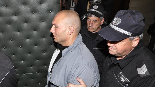 Изнасилвач от Хасково с 11 присъди отново зад решетките