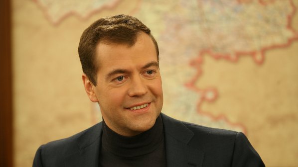 Дмитрий Медведев оцени създаването на Народния фронт